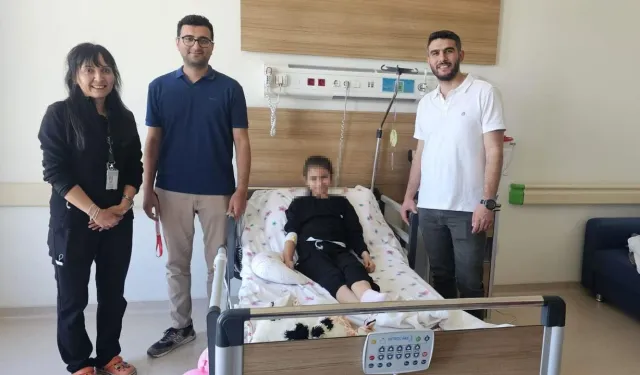 9 yaşındaki çocuğun midesinden saç yumağı alındı