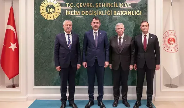 Bakan Kurum, Adana, Ankara ve Balıkesir Büyükşehir Belediye Başkanlarını kabul etti