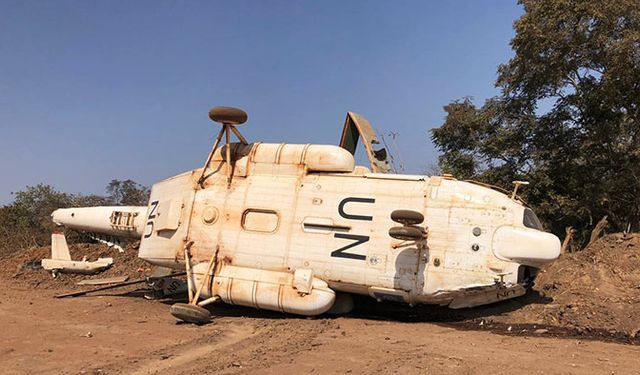 Sri Lanka'da askeri helikopter düştü: 5 ölü