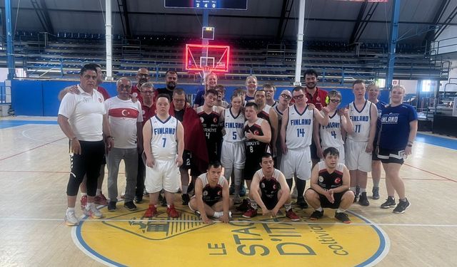 Down Sendromlular Basketbol Takımı Avrupa Finali'nde