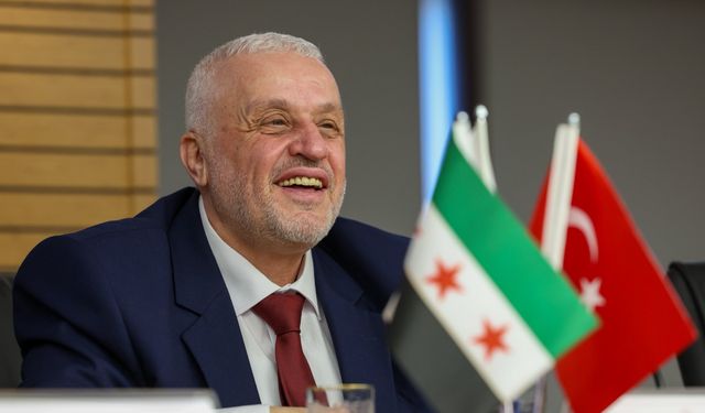 Bakan Şükri, Türk öğrencileri Şam’da eğitime davet etti
