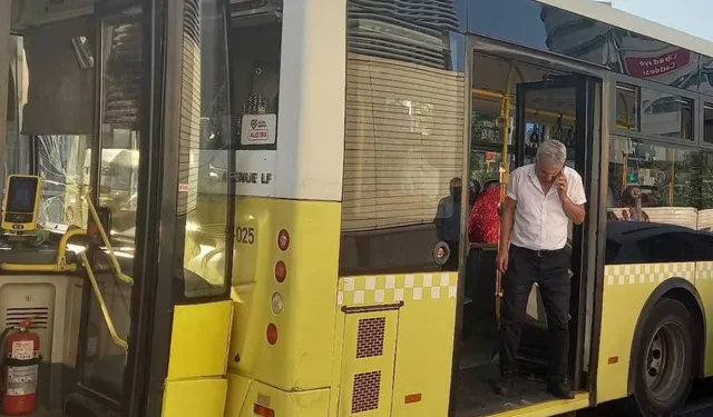 Üsküdar'da İETT otobüsleri çarpıştı