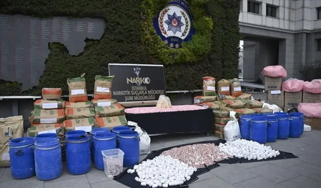 İstanbul'da yapılan operasyonda milyonlarca uyuşturucu hap ele geçirildi
