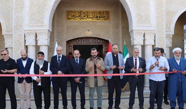 İHH Halep’te tarihi külliyeyi hizmete açtı