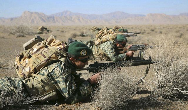 İran’da güvenlik güçlerine silahlı saldırı