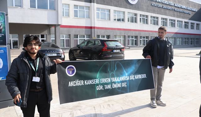 Erzurum'da akademisyen ve öğrenciler, akciğer kanserinde erken tanıya dikkati çekti