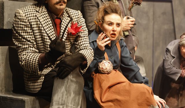 'Gergedanlar' oyunu AKM'de seyircisiyle buluşacak