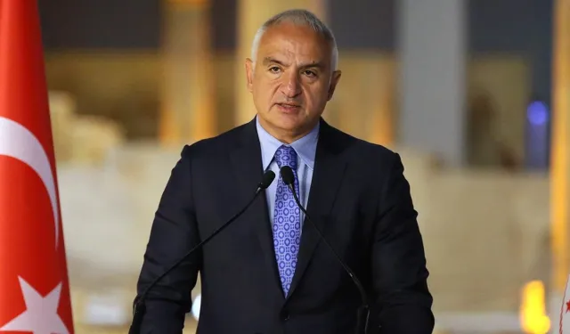 Bakan Ersoy Atatürk’ü saygıyla andı