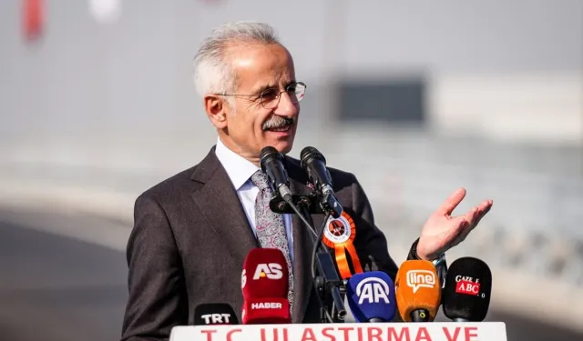 Bakan Uraloğlu İnegöl Kavşağı açılış töreninde