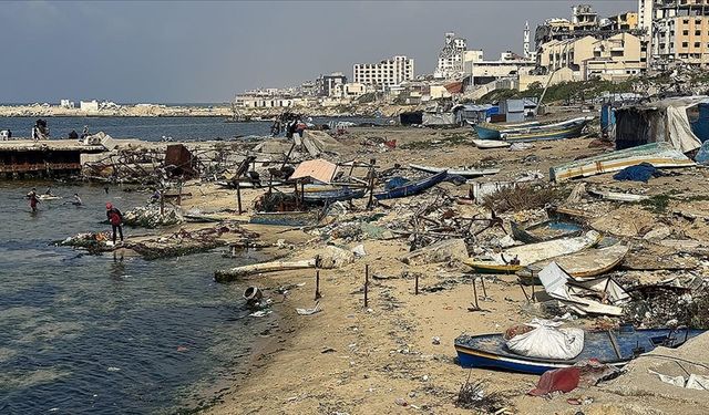 İsrail Gazze Limanı'nda 5 balıkçıyı alıkoydu