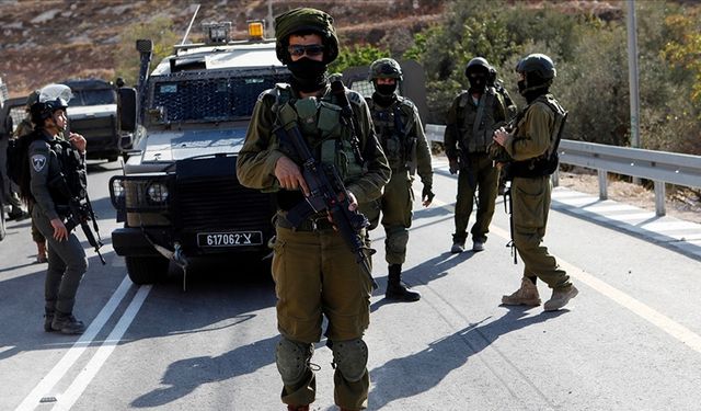 İsrail ordusu iki Filistin evini karargaha çevirdi