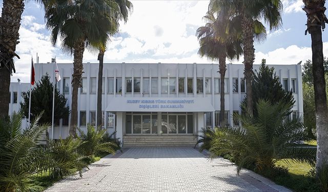 KKTC temas hattı ihlali yapan 3 Rum'u uyardı