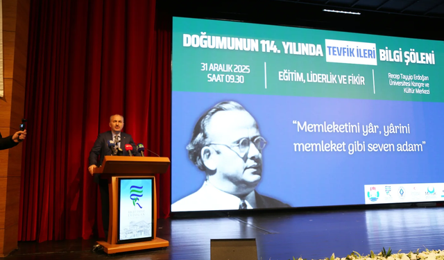 AK Partili İleri Tevfik İleri Bilgi Şöleni'nde