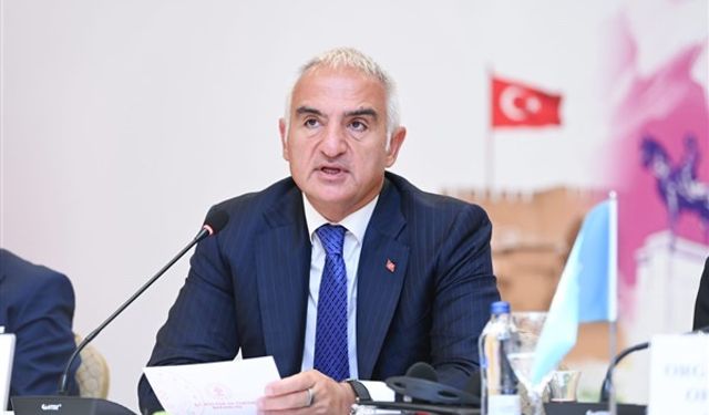 Bakan Ersoy basın mensuplarıyla buluştu