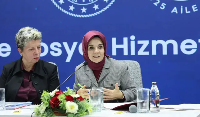 Bakan Göktaş otizm temsilcileriyle görüştü