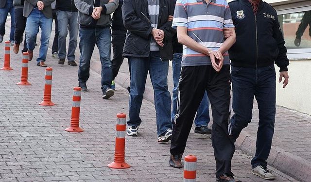 FETÖ'nün kamu mahrem yapılanmasında 21 gözaltı