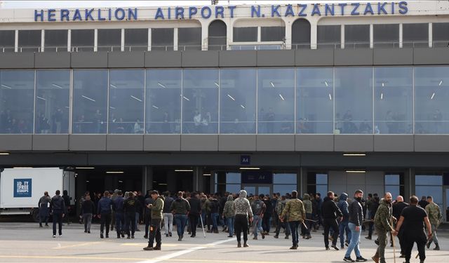 Girit’te protestolar nedeniyle Havalimanı kapatıldı