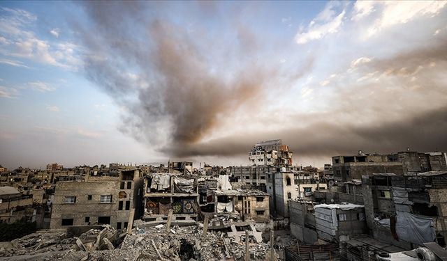 İsrail ateşkese rağmen Gazze’yi bombaladı