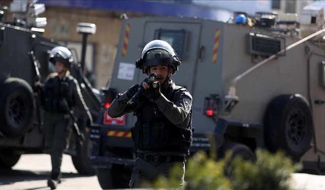 İsrail ordusu Nablus'ta 3 Filistinliyi yaraladı