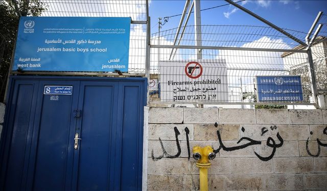 İsrail ordusu UNRWA merkezine baskın düzenledi