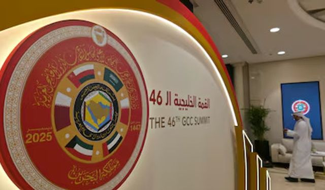 KİK Zirvesi Bahreyn'de başladı