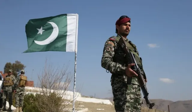 Pakistan ordusu Belucistan’da 8 militanı etkisiz hale getirdi