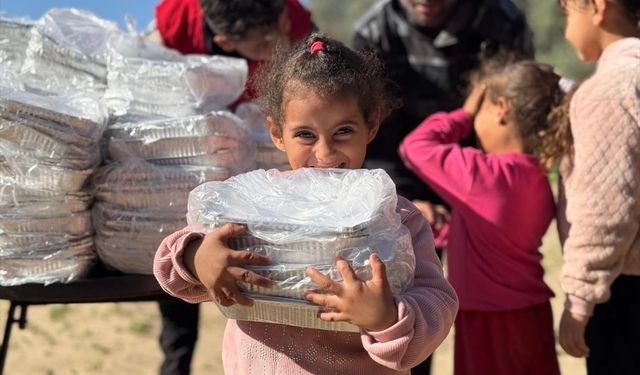 Kızılay Gazze’de yardımlarını sürdürüyor