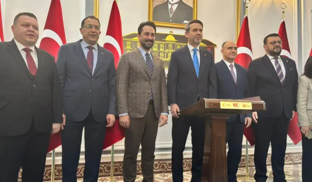 Bakan Bayraktar Manisa'da TOKİ Kura Çekim Töreni'nde konuştu