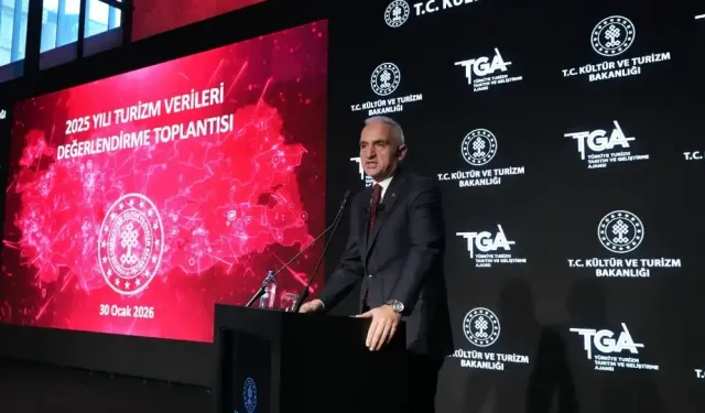 Bakan Ersoy Türkiye'nin 2026 yılı turizm hedefini açıkladı