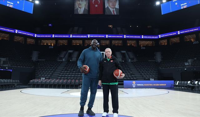 Cumhurbaşkanı Erdoğan Shaquille O'Neal ile basketbol oynadı