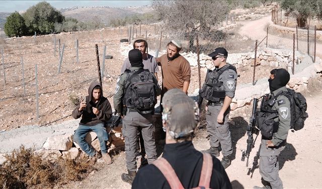 İsrailliler Kudüs'te Filistinli ailelerin yaşadığı binayı işgal etti