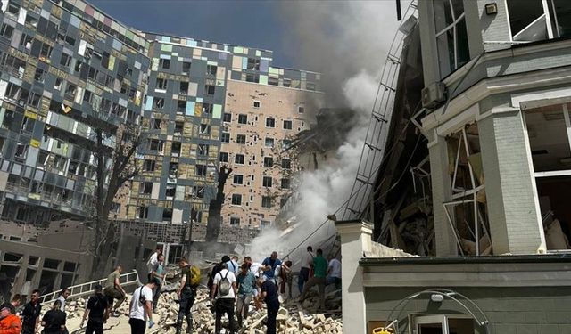 Rusya Kiev'de bir kliniğe saldırı düzenledi