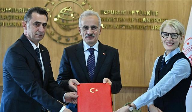 Türkiye ve İngiltere arasında hidrojen yakıtlı tren anlaşması