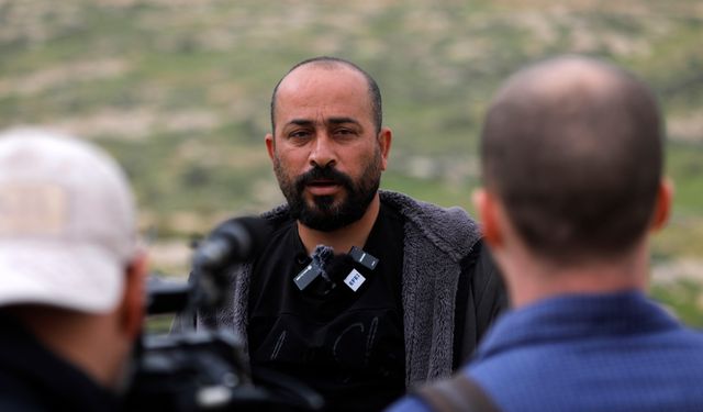 Oscar ödüllü Filistinli yönetmenin ailesi İsrail askerlerinin saldırısına uğradı