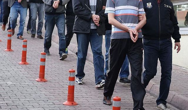 38 ildeki FETÖ operasyonlarında 298 şüpheli yakalandı