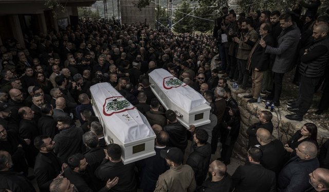 İsrail ordusunun Lübnan'da devam eden saldırılarında 3 kişi öldü