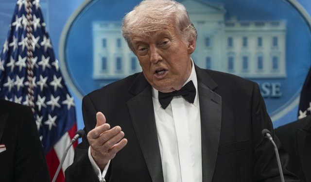 Trump, İran'ın ABD'den 'Hürmüz Boğazı'nın açılmasını istediğini' savundu