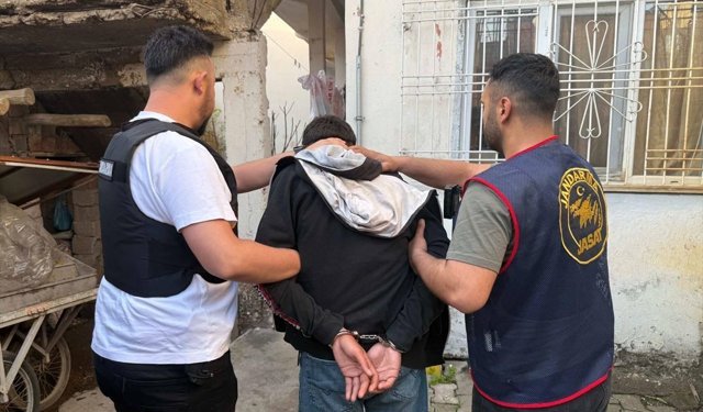 MİT'ten siber suç şebekesine yönelik operasyon