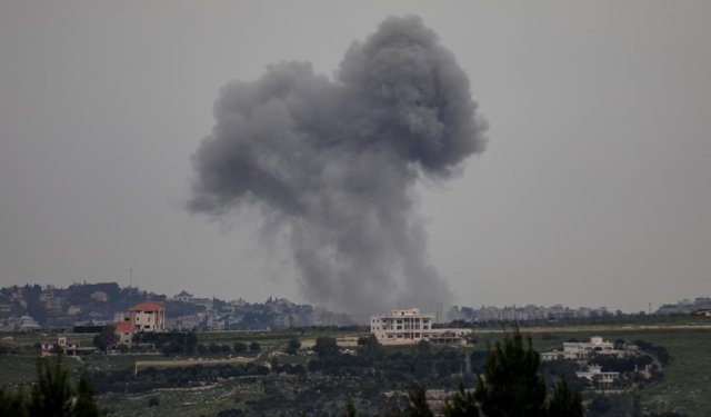 İsrail ateşkese rağmen Lübnan'a hava saldırıları başlattı