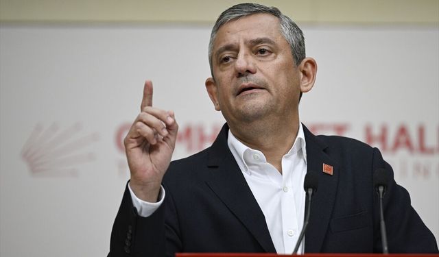Özgür Özel, CHP'li büyükşehir belediye başkanlarıyla görüştü