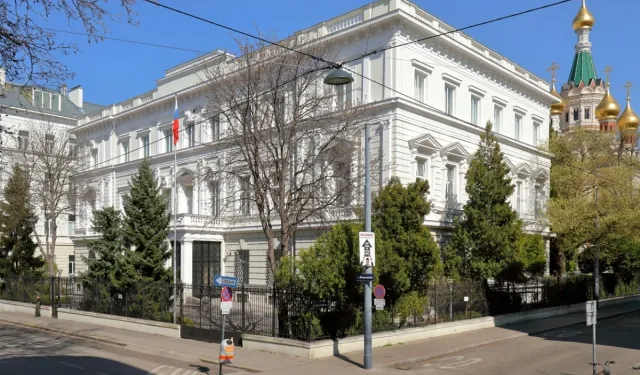 Avusturya casusluk şüphesiyle Rus diplomatları sınır dışı etti