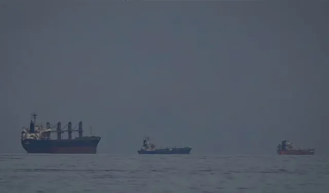 İran: ABD gemilerinin Hürmüz Boğazı'na girmesi engellendi