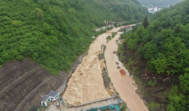 Giresun'da heyelan nedeniyle 22 ev tedbir amacıyla boşaltıldı