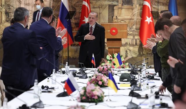 Kremlin İstanbul'u işaret etti