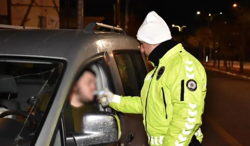 Isparta’da trafik ve asayiş denetimi: 8 araç trafikten men edildi