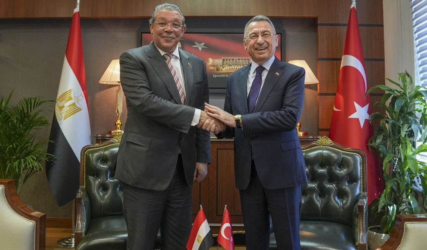Fuat Oktay, Mısır Senatosu heyetini TBMM'de ağırladı