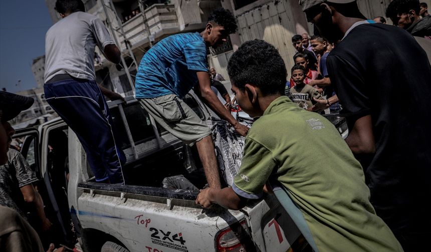 İsrail'in Gazze'de okula düzenlediği saldırıda 6 Filistinli hayatını kaybetti