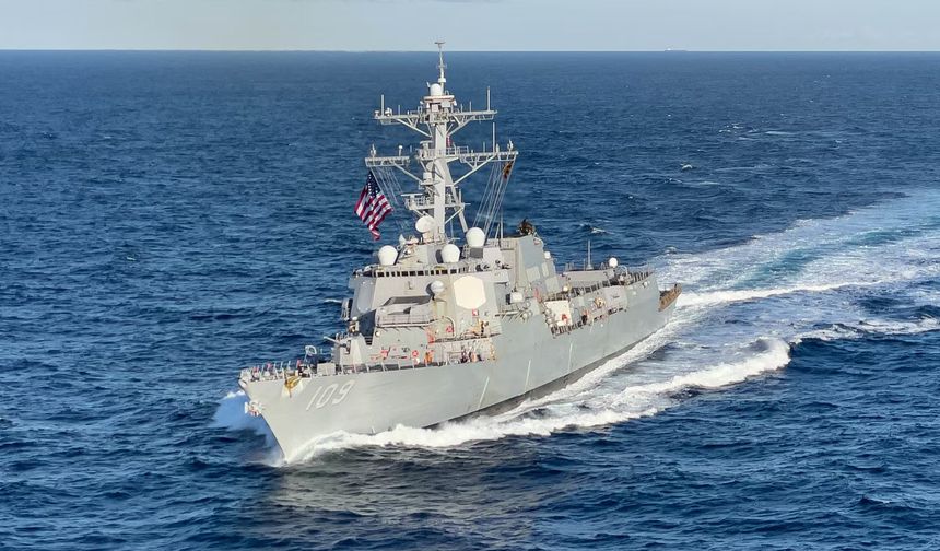 ABD Karayipler’de uyuşturucu yüklü tekneyi vurdu