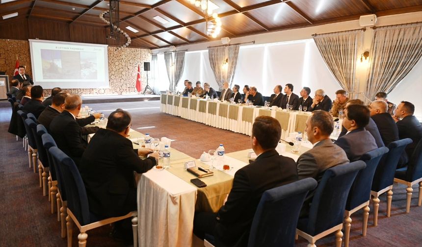 Erzurum'da '2025 Palandöken Kış Tedbirleri ve Güvenlik Toplantısı' yapıldı