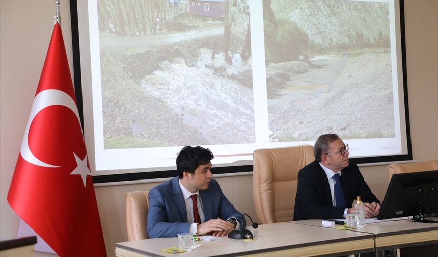 Kars'ta olası taşkın ve selde alınacak tedbirler ele alındı